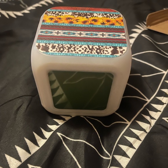 Alarm clocks - Picture 1 of 2